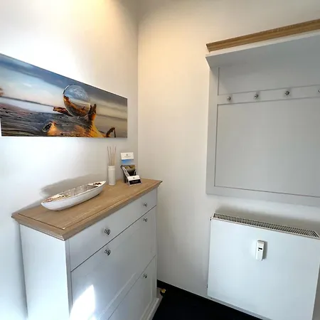 - G35 * Gustow (Vorpommern-Rugen)